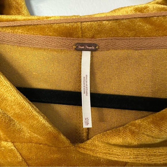 Free People Women’s Gold Slouchy Velour V-Neck Hooded Pullover Sz XS GUC - Picture 5 of 9